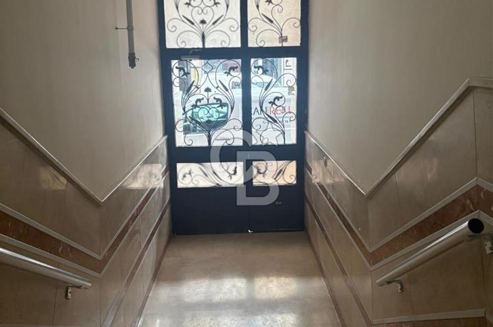 GAZİEMİR MEYDANDA 150M2 KAPALI OTOPARKLI 3+1 SATILIK DAİRE