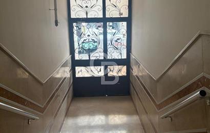 GAZİEMİR MEYDANDA 150M2 KAPALI OTOPARKLI 3+1 SATILIK DAİRE