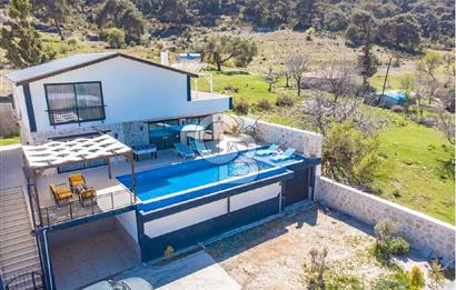 CB GİZDEN KAŞ SARIBELEN MAHALLESİNDE SATILIK İKİ ADET 3+1 VİLLA