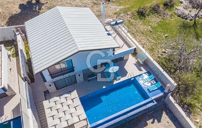 CB GİZDEN KAŞ SARIBELEN MAHALLESİNDE SATILIK İKİ ADET 3+1 VİLLA