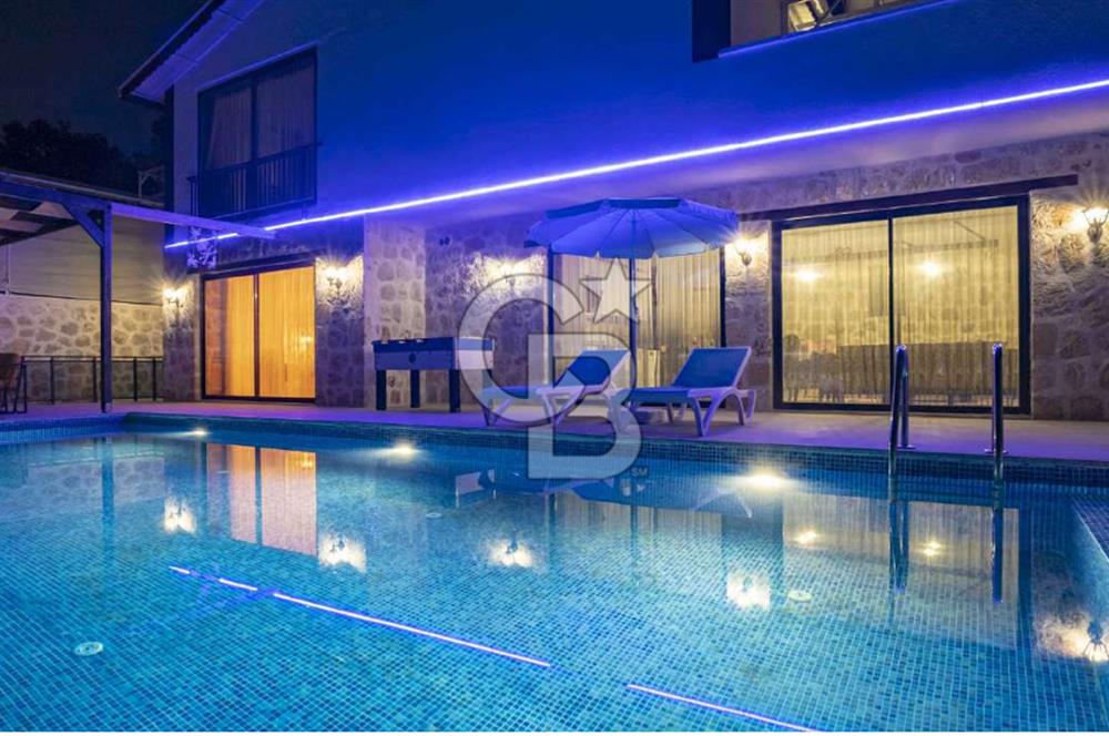 CB GİZDEN KAŞ SARIBELEN MAHALLESİNDE SATILIK İKİ ADET 3+1 VİLLA