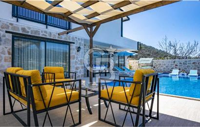 CB GİZDEN KAŞ SARIBELEN MAHALLESİNDE SATILIK İKİ ADET 3+1 VİLLA