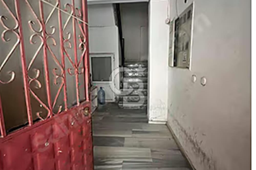 HARAÇÇI ' DA SATILIK BİNA+DÜKKAN