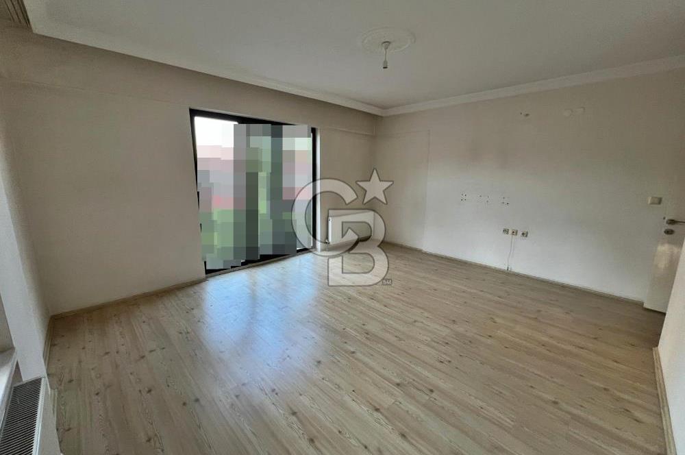 CADDE DİBİ ARA KAT ÖN CEPHE ASANSÖRLÜ 120M2 3+1 DAİRE!!!