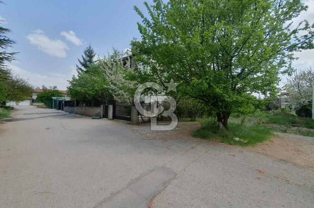 TEK YAPI DA BAĞLAR CADDESİ İNCEK BULVARI YAKINI ARSA