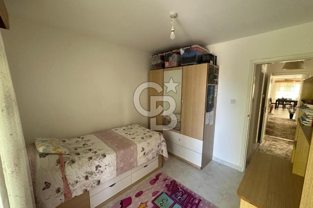 Girne Liman Üzerinde Satılık 3+1 Balkonlu Daire !!!