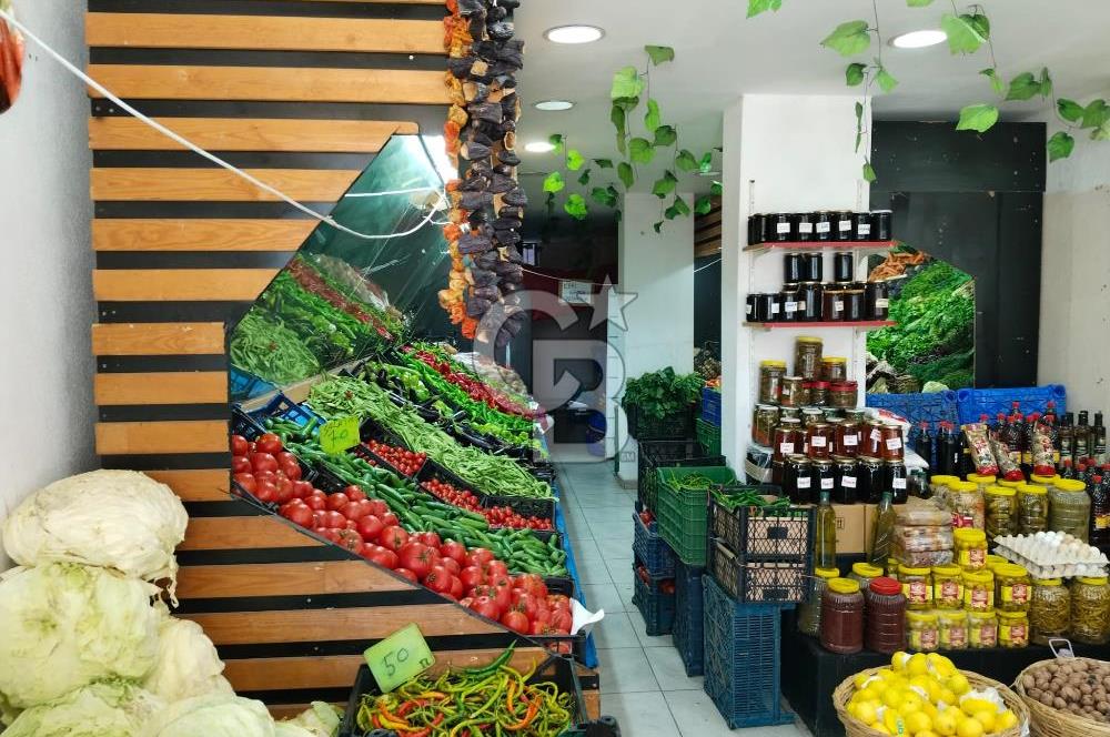 Arnavutköy Merkez Avlu 34 AVM Yakınında Devren Kiralık Manav