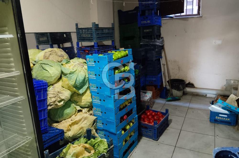 Arnavutköy Merkez Avlu 34 AVM Yakınında Devren Kiralık Manav