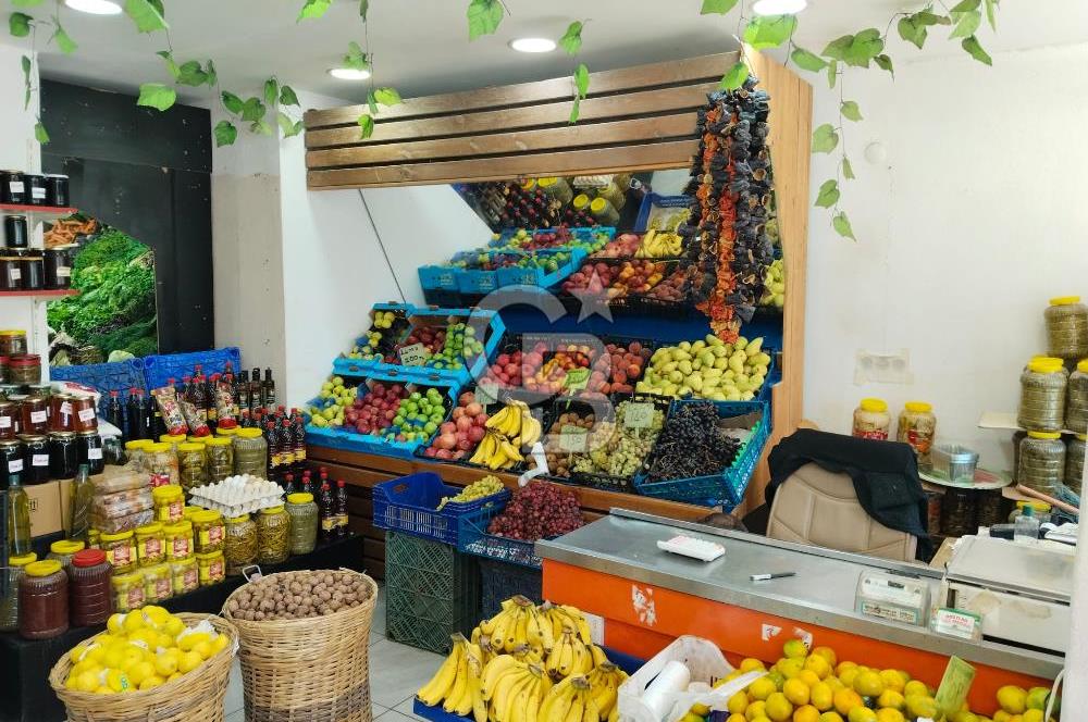Arnavutköy Merkez Avlu 34 AVM Yakınında Devren Kiralık Manav