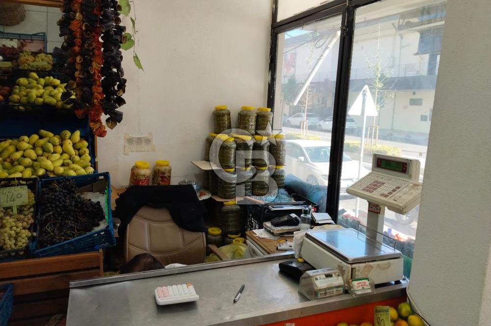 Arnavutköy Merkez Avlu 34 AVM Yakınında Devren Kiralık Manav