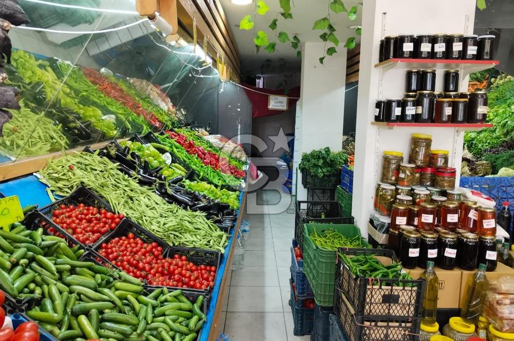 Arnavutköy Merkez Avlu 34 AVM Yakınında Devren Kiralık Manav