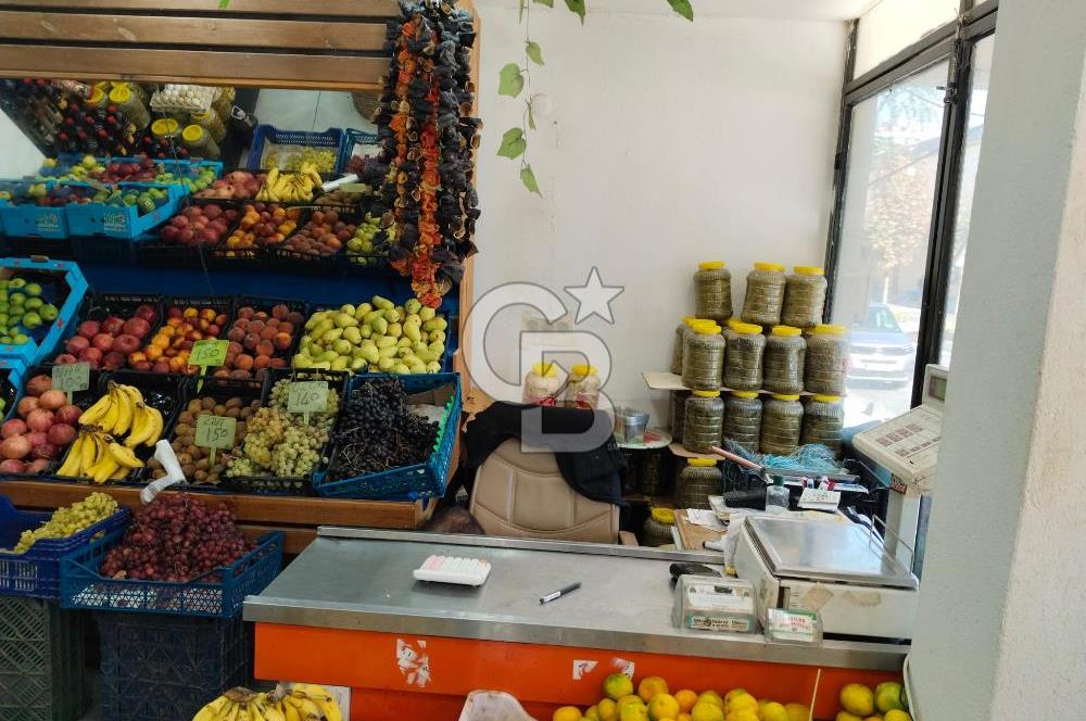 Arnavutköy Merkez Avlu 34 AVM Yakınında Devren Kiralık Manav