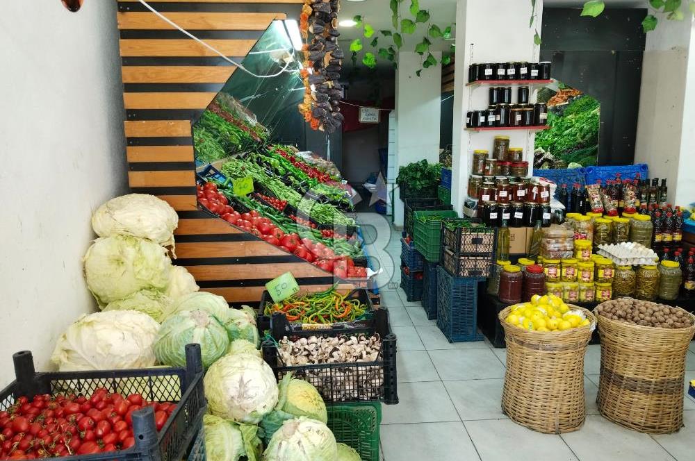 Arnavutköy Merkez Avlu 34 AVM Yakınında Devren Kiralık Manav