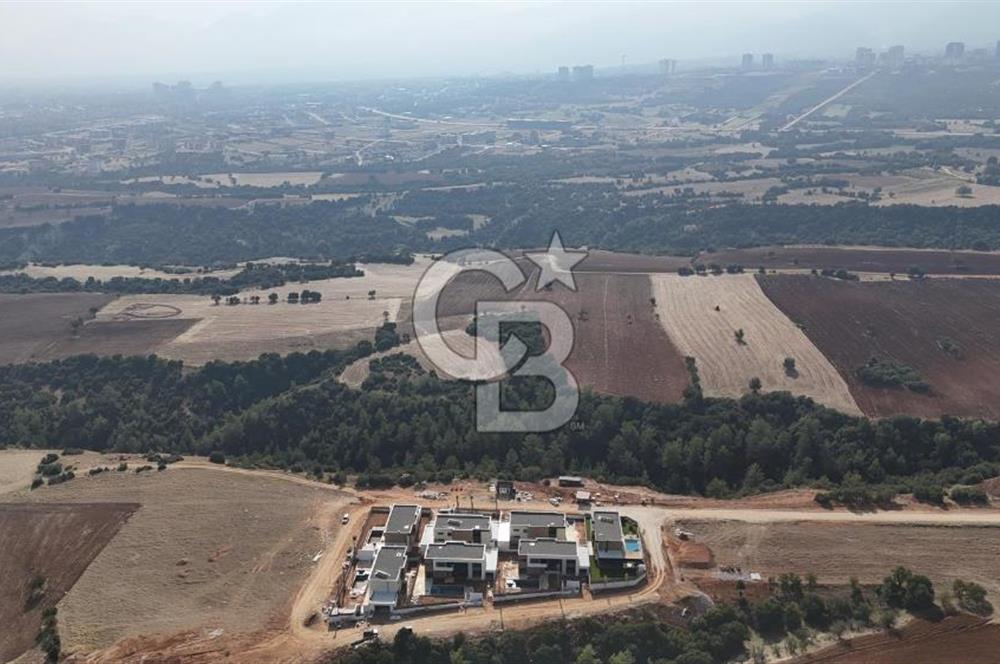 Saruhan Vadi'de Lüks Yaşam 5+1 300 m² Satılık Villa Fırsatı