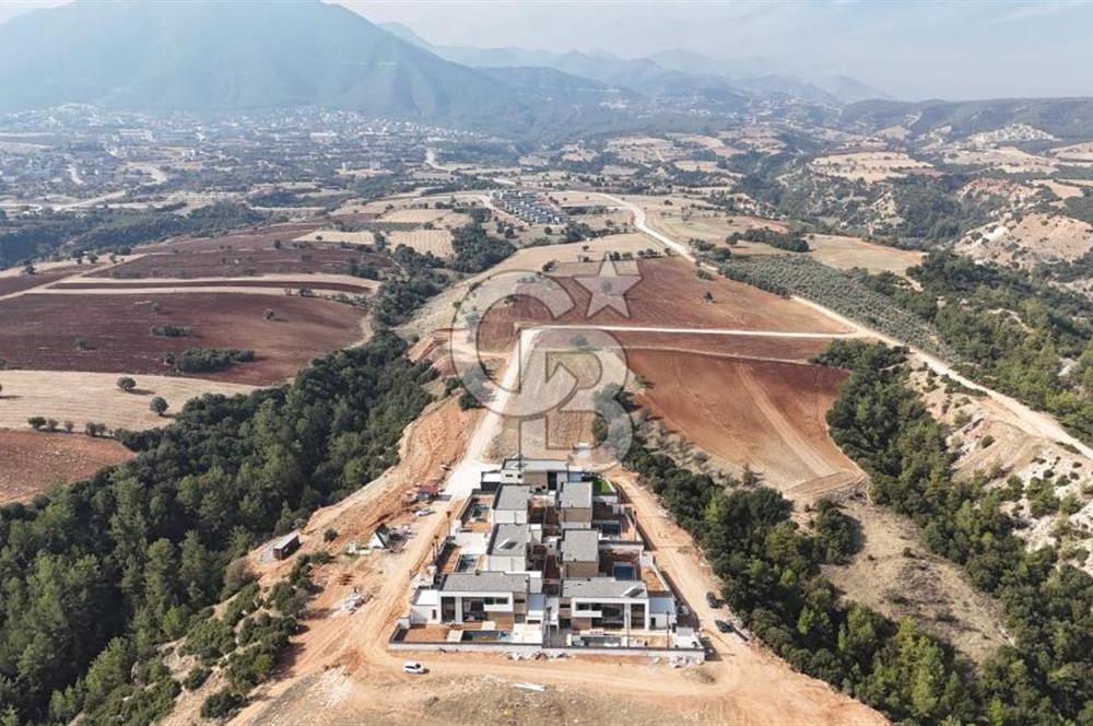 Saruhan Vadi'de Lüks Yaşam 5+1 300 m² Satılık Villa Fırsatı