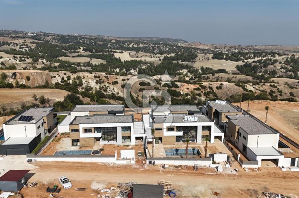 Saruhan Vadi'de Lüks Yaşam 5+1 300 m² Satılık Villa Fırsatı