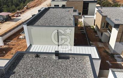 Saruhan Vadi'de Lüks Yaşam 5+1 300 m² Satılık Villa Fırsatı