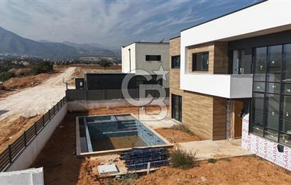Saruhan Vadi'de Lüks Yaşam 5+1 300 m² Satılık Villa Fırsatı