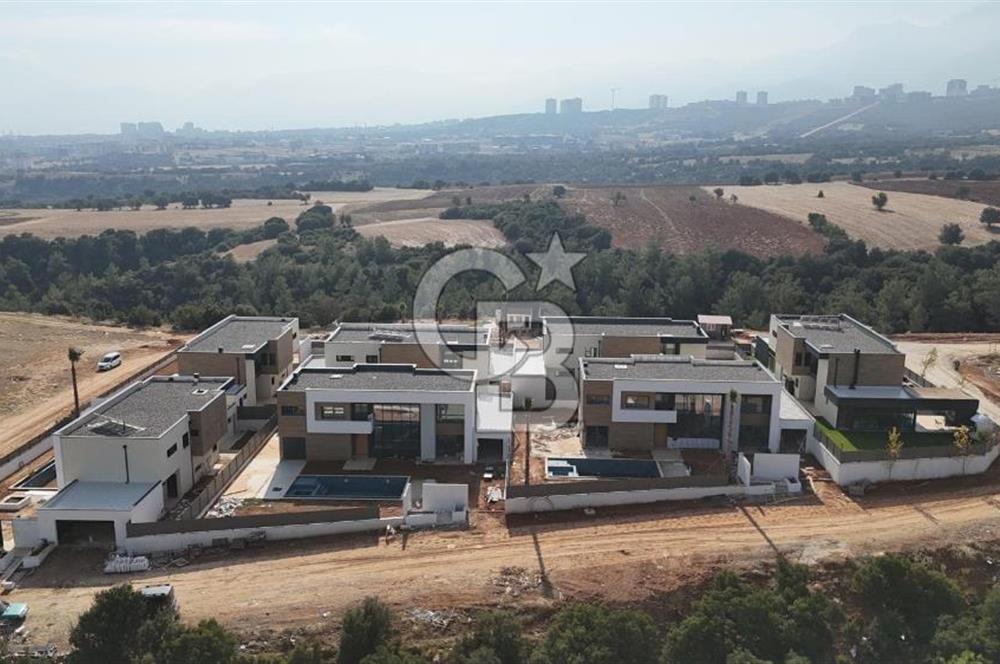 Saruhan Vadi'de Lüks Yaşam 5+1 300 m² Satılık Villa Fırsatı
