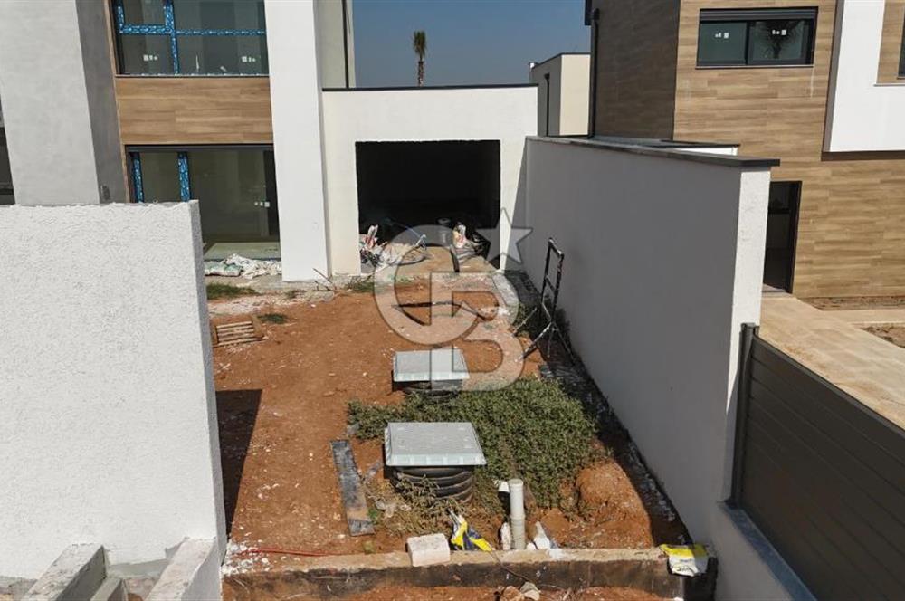 Saruhan Vadi'de Lüks Yaşam 5+1 300 m² Satılık Villa Fırsatı