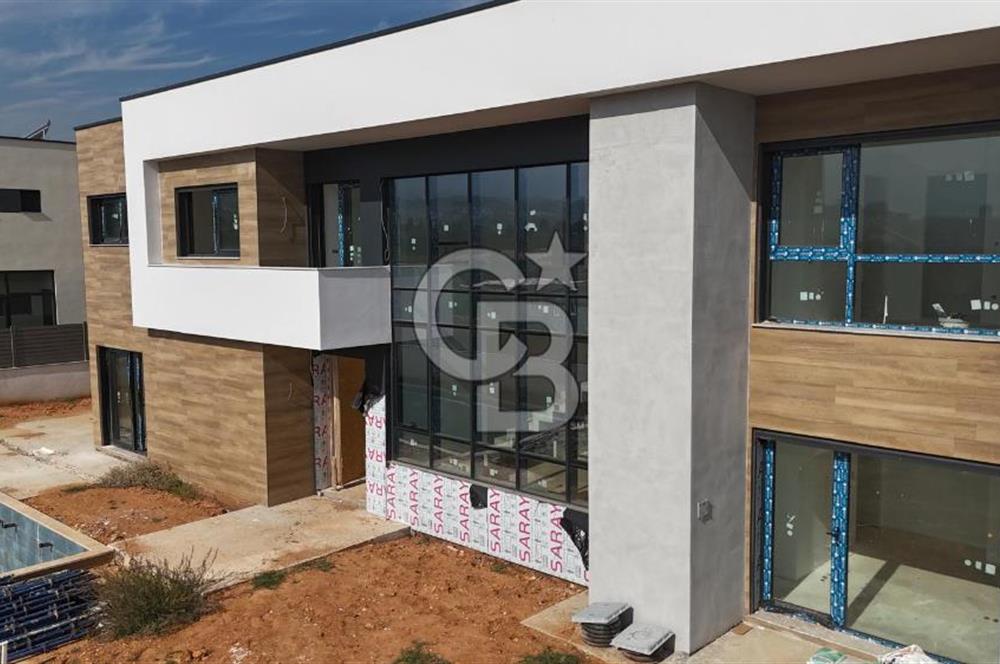 Saruhan Vadi'de Lüks Yaşam 5+1 300 m² Satılık Villa Fırsatı