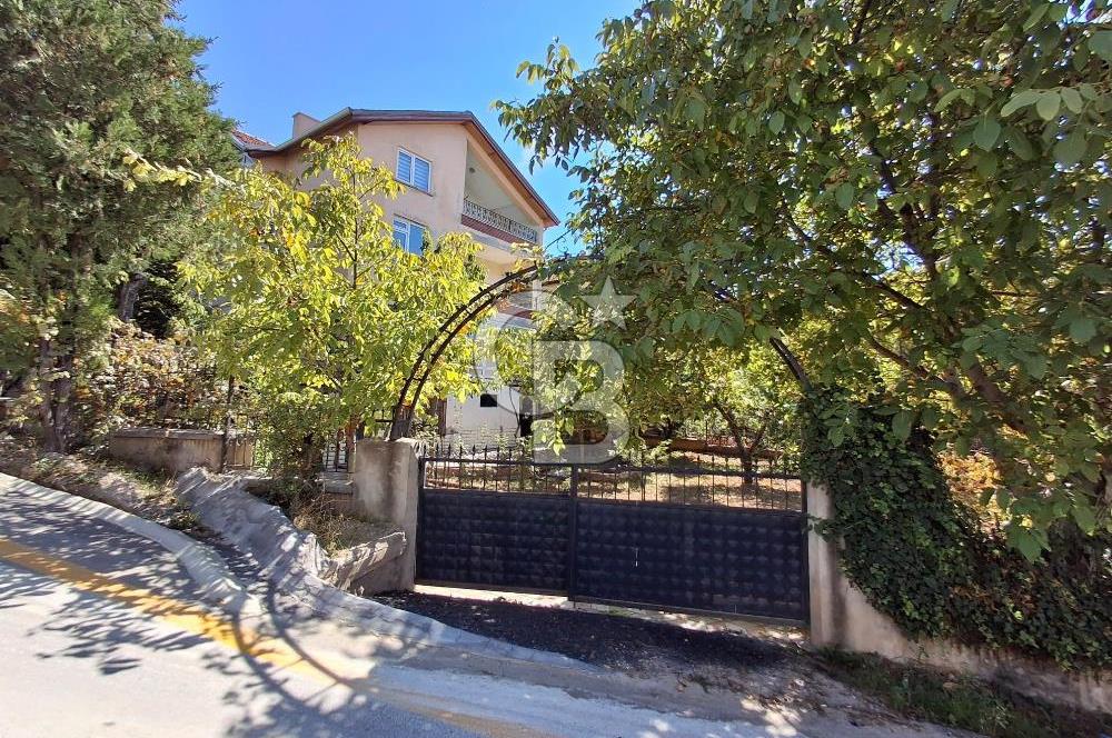 Elmadağ Hasanoğlan Bahçelievler'de Satılık 5+2 Triplex Villa