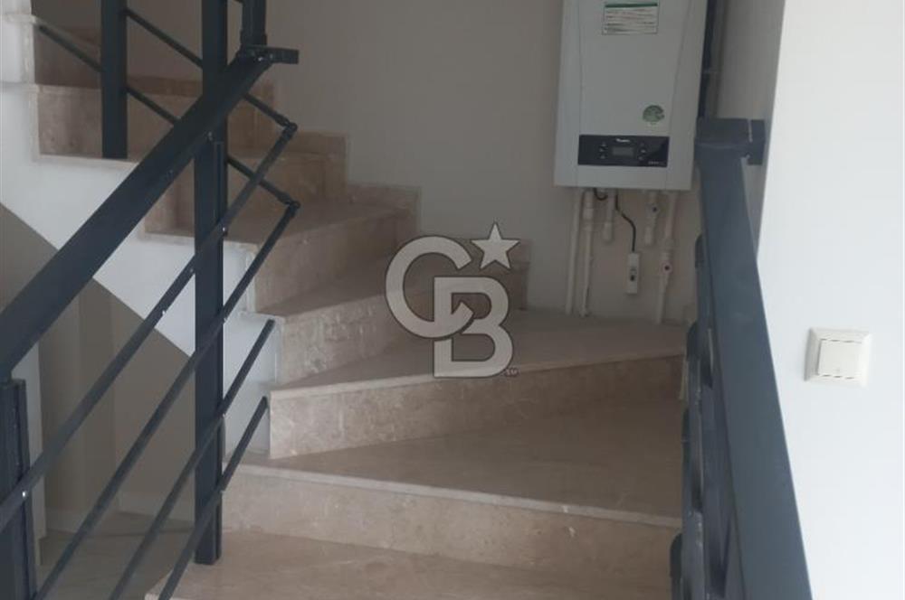 İncek Bulvara Yakın Satılık Teraslı 3+1 Daire 