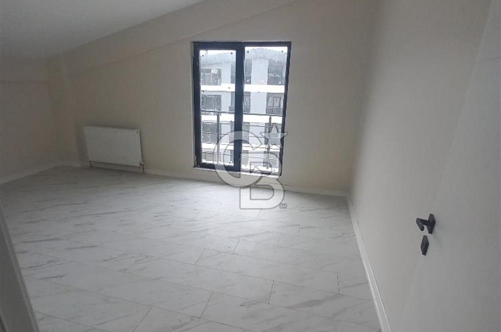 İncek Bulvara Yakın Satılık Teraslı 3+1 Daire 