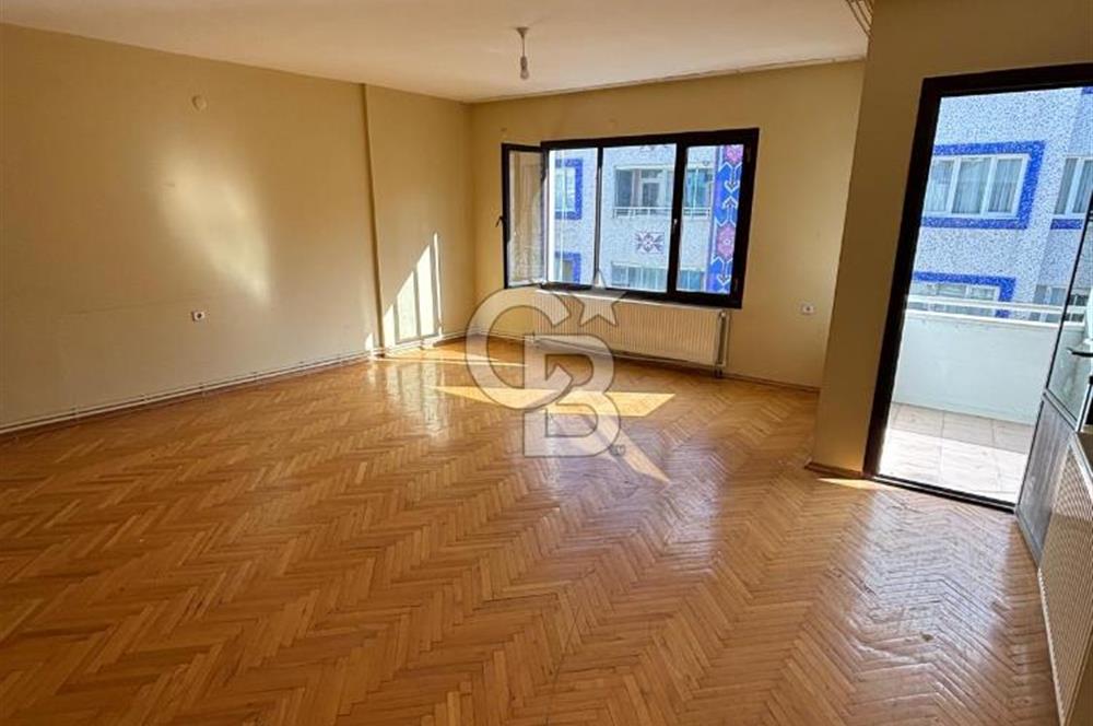 Torbalı Mithat Paşa Caddesi’nde Merkezi Konumda Geniş 3+1 Daire