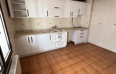 Torbalı Mithat Paşa Caddesi’nde Merkezi Konumda Geniş 3+1 Daire