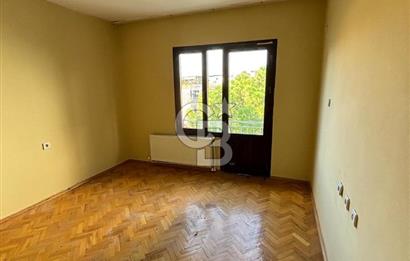 Torbalı Mithat Paşa Caddesi’nde Merkezi Konumda Geniş 3+1 Daire