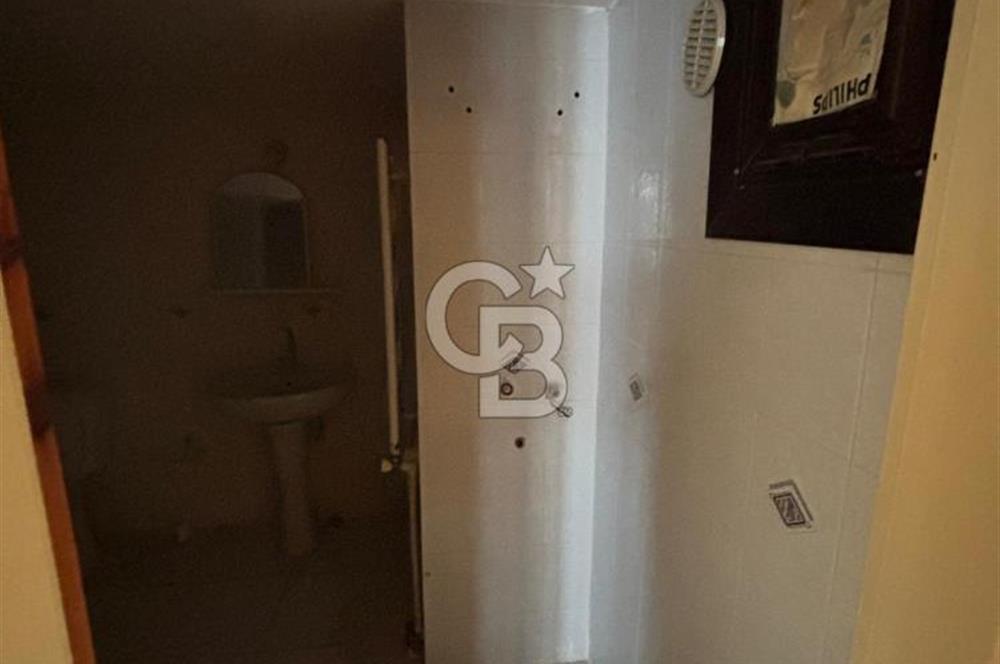 Torbalı Mithat Paşa Caddesi’nde Merkezi Konumda Geniş 3+1 Daire