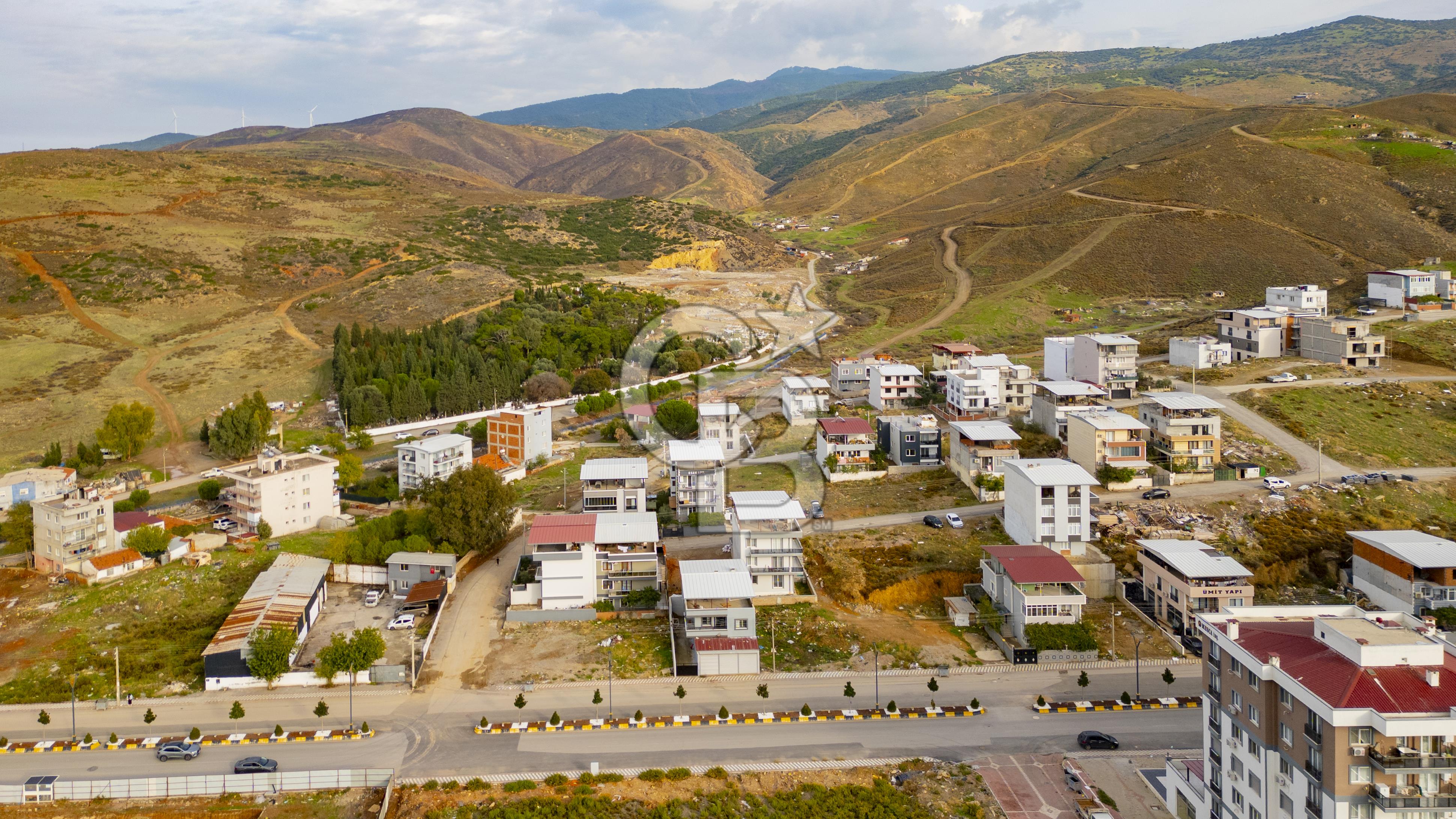 MENEMENDE SATILIK KONUT İMARLI ARSA