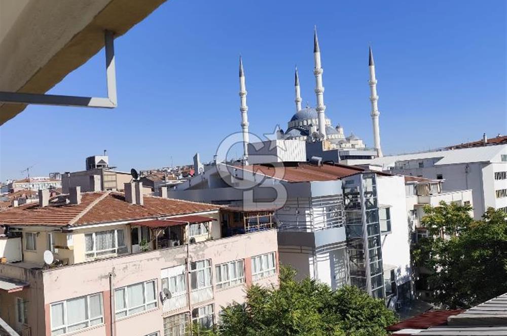 Kızılay Merkezde Satılık 4+1 Daire