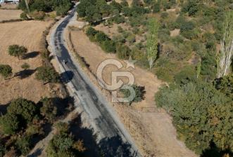 ÇANAKKALE, AYVACIK, KÜÇÜKHUSUN KÖYÜNDE ASFALTA CEPHE TARLA