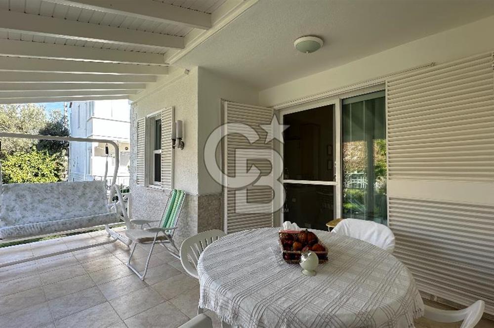 Ayvalık Sahilkent Site İçerisinde Denize Sıfır Bahçeli Villa