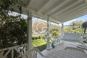 Ayvalık Sahilkent Site İçerisinde Denize Sıfır Bahçeli Villa
