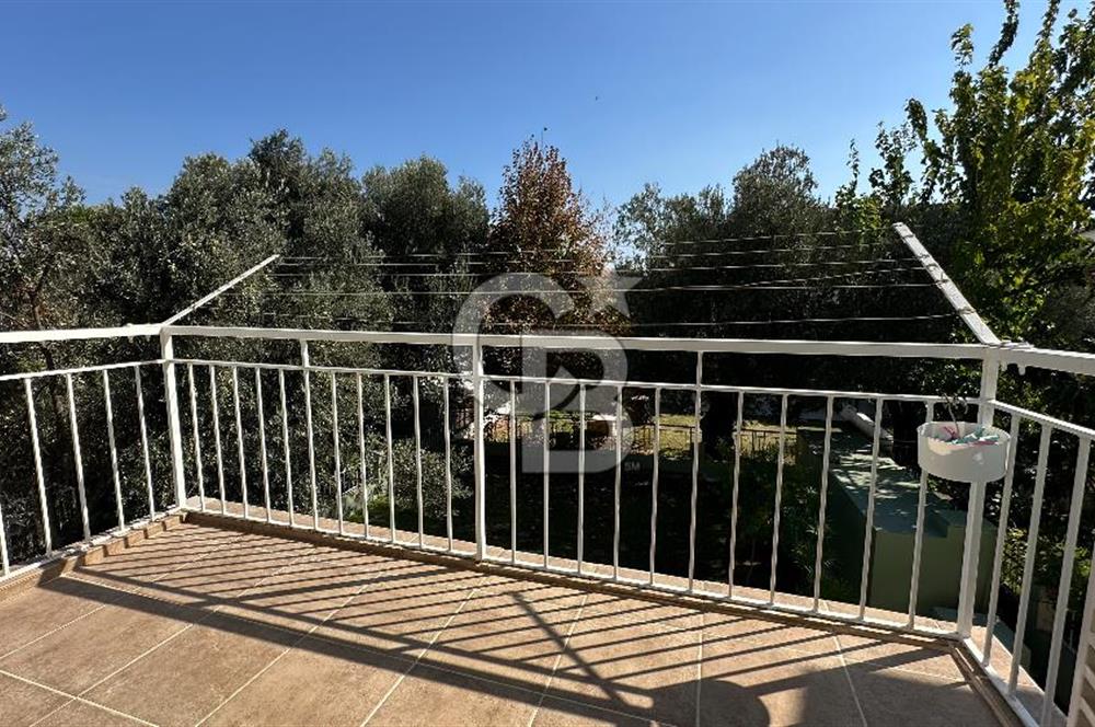 Ayvalık Sahilkent Site İçerisinde Denize Sıfır Bahçeli Villa