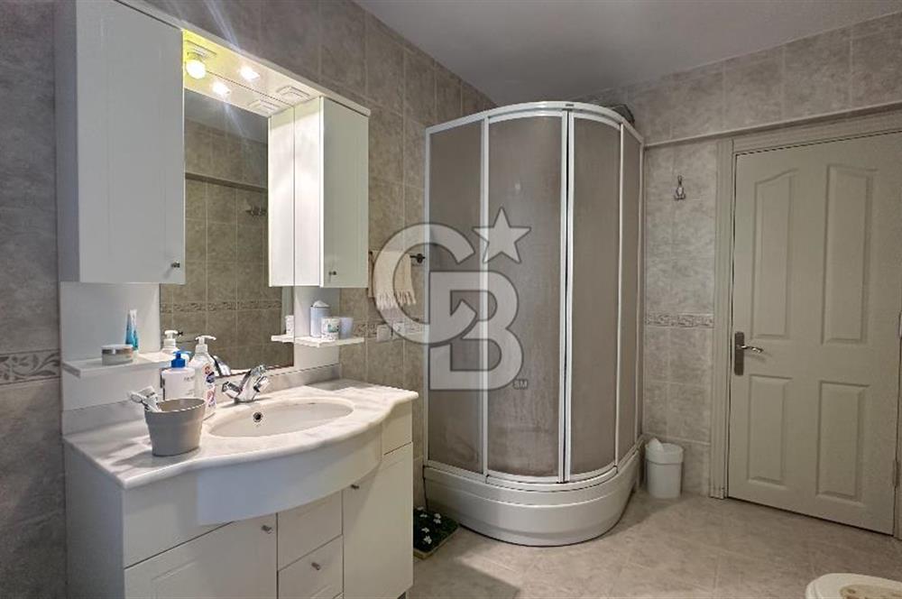 Ayvalık Sahilkent Site İçerisinde Denize Sıfır Bahçeli Villa