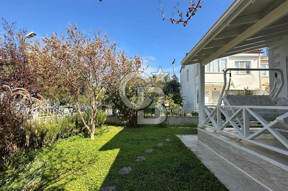 Ayvalık Sahilkent Site İçerisinde Denize Sıfır Bahçeli Villa