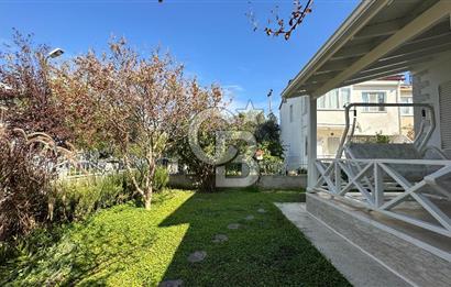 Ayvalık Sahilkent Site İçerisinde Denize Sıfır Bahçeli Villa