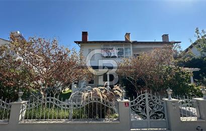 Ayvalık Sahilkent Site İçerisinde Denize Sıfır Bahçeli Villa