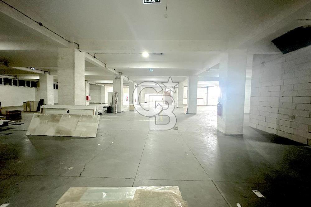 Beylikdüzü OSB Kiralık Fabrika Depo Yüksek Girişli 1.830m2