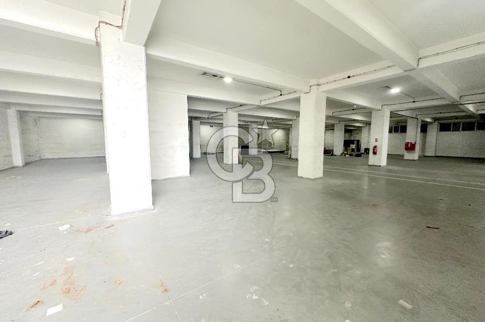 Beylikdüzü OSB Kiralık Fabrika Depo Yüksek Girişli 1.830m2