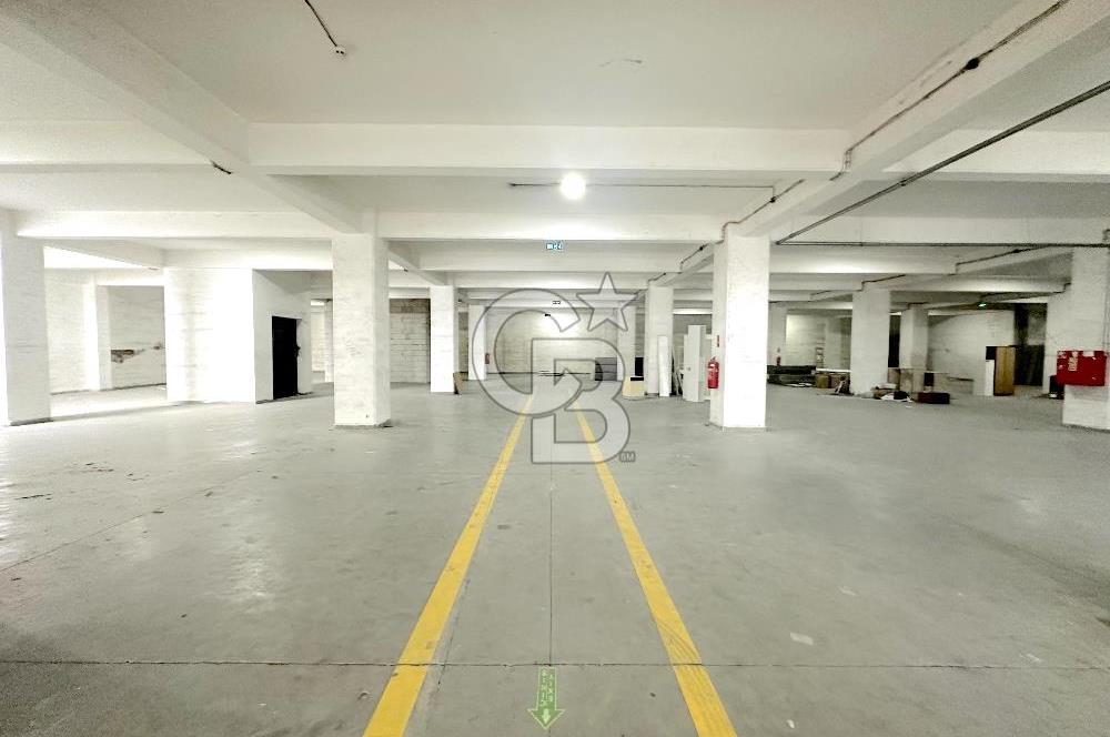 Beylikdüzü OSB Kiralık Fabrika Depo Yüksek Girişli 1.830m2