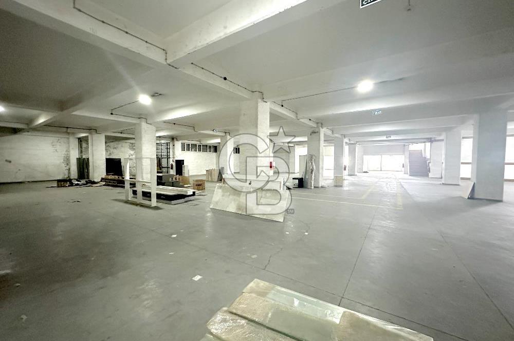 Beylikdüzü OSB Kiralık Fabrika Depo Yüksek Girişli 1.830m2