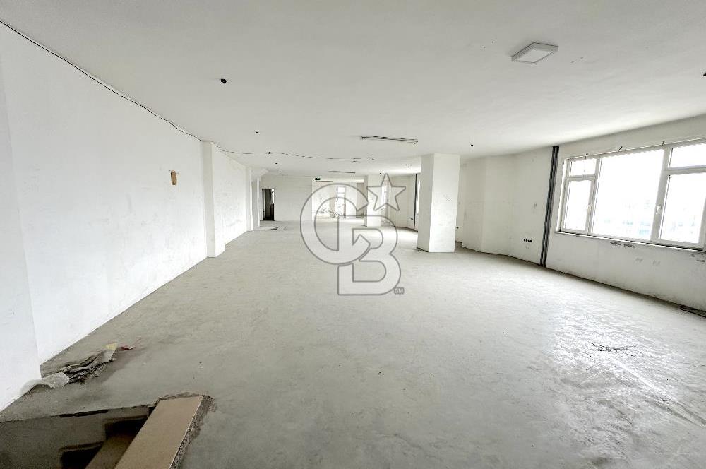 Beylikdüzü OSB Kiralık Fabrika Depo Yüksek Girişli 1.830m2