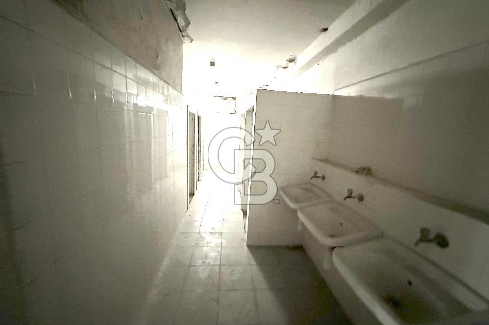 Beylikdüzü OSB Kiralık Fabrika Depo Yüksek Girişli 1.830m2