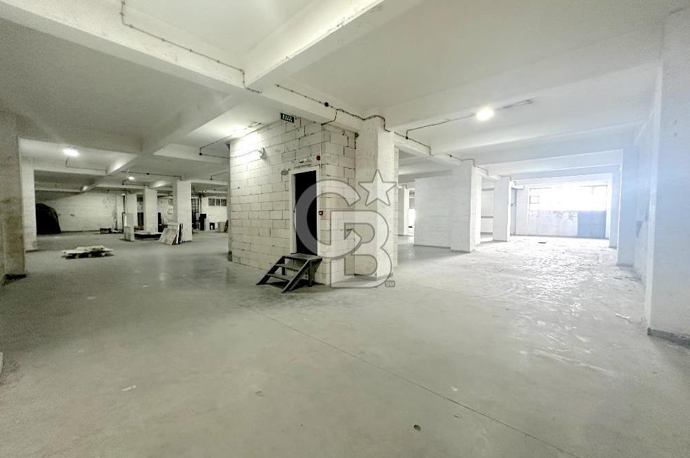 Beylikdüzü OSB Kiralık Fabrika Depo Yüksek Girişli 1.830m2