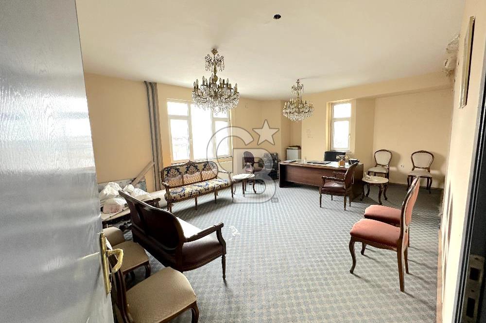 Beylikdüzü OSB Kiralık Fabrika Depo Yüksek Girişli 1.830m2